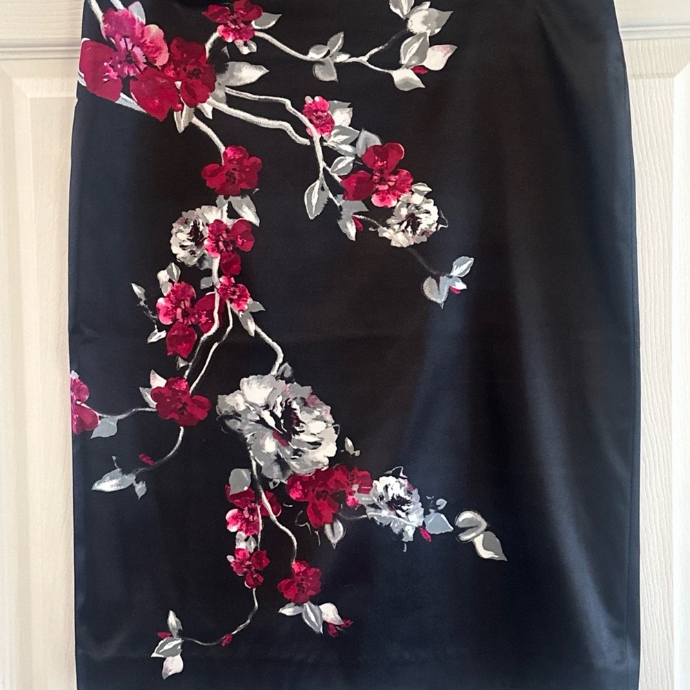 White House Black Market Black Skirt with Wine and White Floral Design